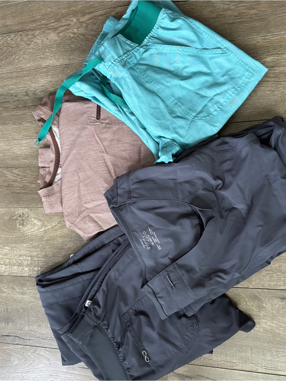 Cherokee Women’s Scrub bundle - Small